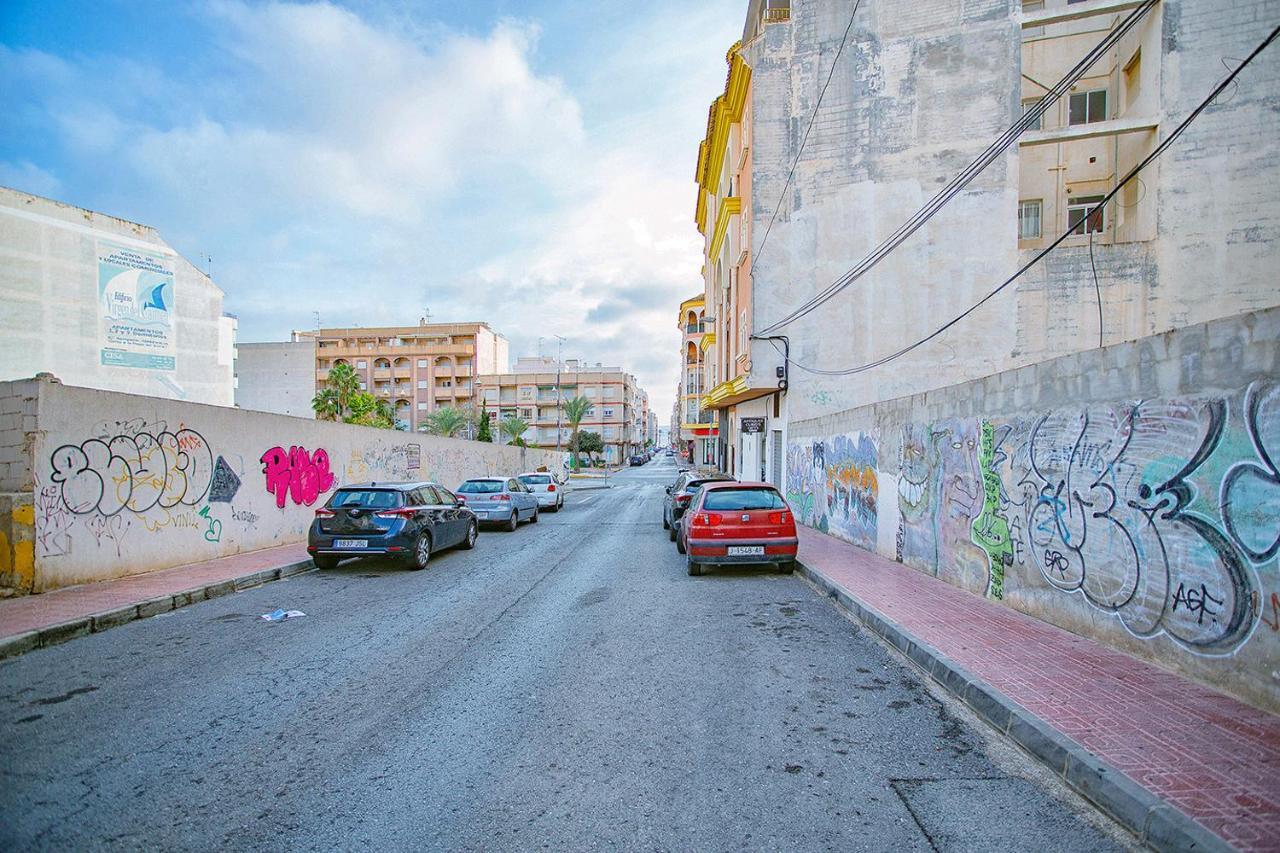 125 City Beach - Alicante Holiday Торрев'єха Екстер'єр фото