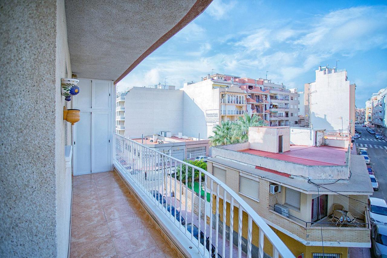 125 City Beach - Alicante Holiday Торрев'єха Екстер'єр фото