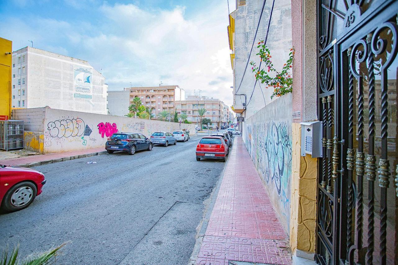 125 City Beach - Alicante Holiday Торрев'єха Екстер'єр фото